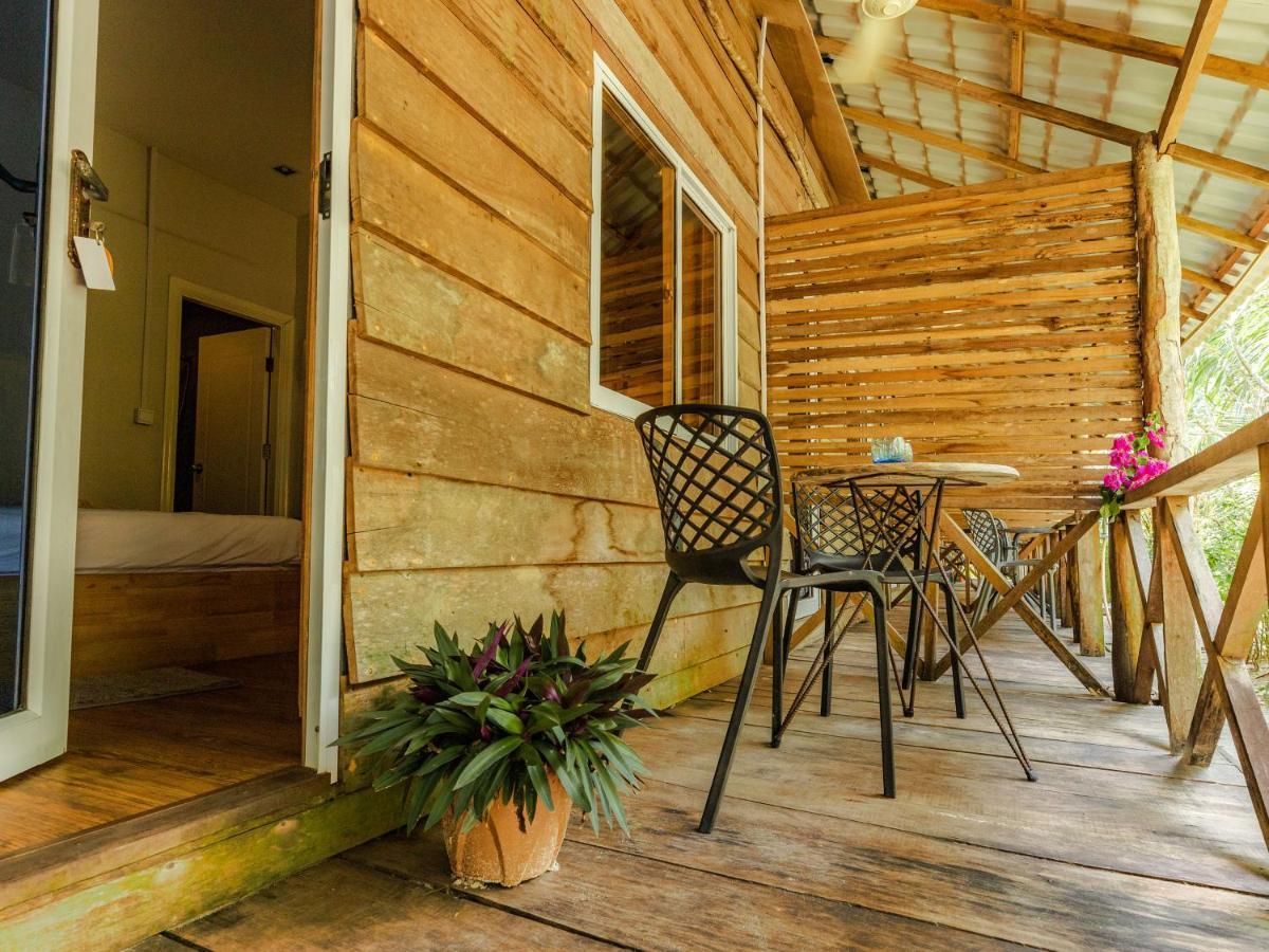 Sara Resort Koh Rong Sanloem Exteriör bild